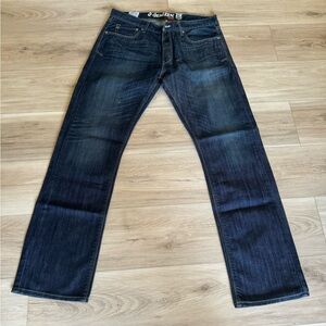 218 Slim straight fit Levi jeans